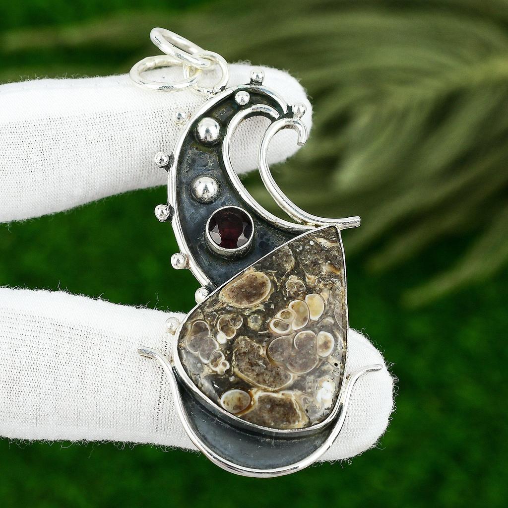 Pear Natural Turritella Agate Mozambique Garnet 925 Silver New Pendant Jewelry