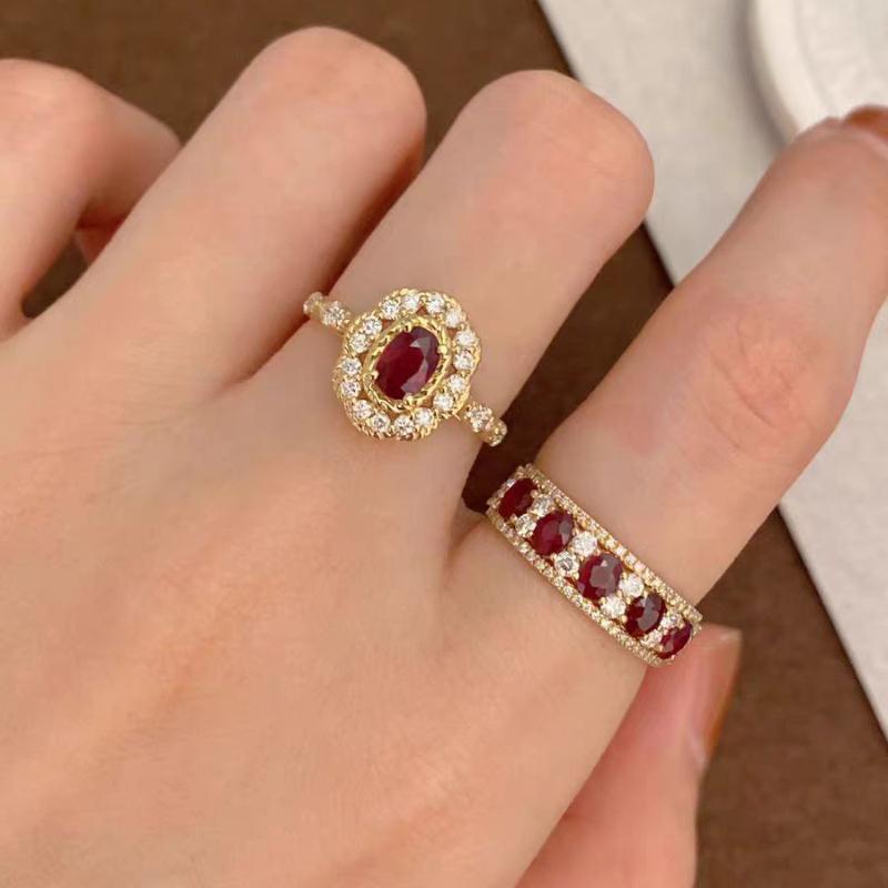 Classic Design Vintage Ruby Rings For Women Exquisite Red Gemstone Inlay Diamonds Engagement Ring Wedding Jewelry Gift
