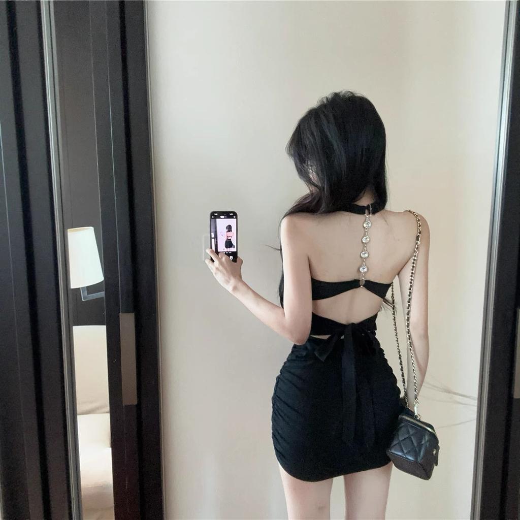 Socialite style chain halter tie evening dress with spaghetti straps, summer pure and alluring sexy backless waist-cinching dress