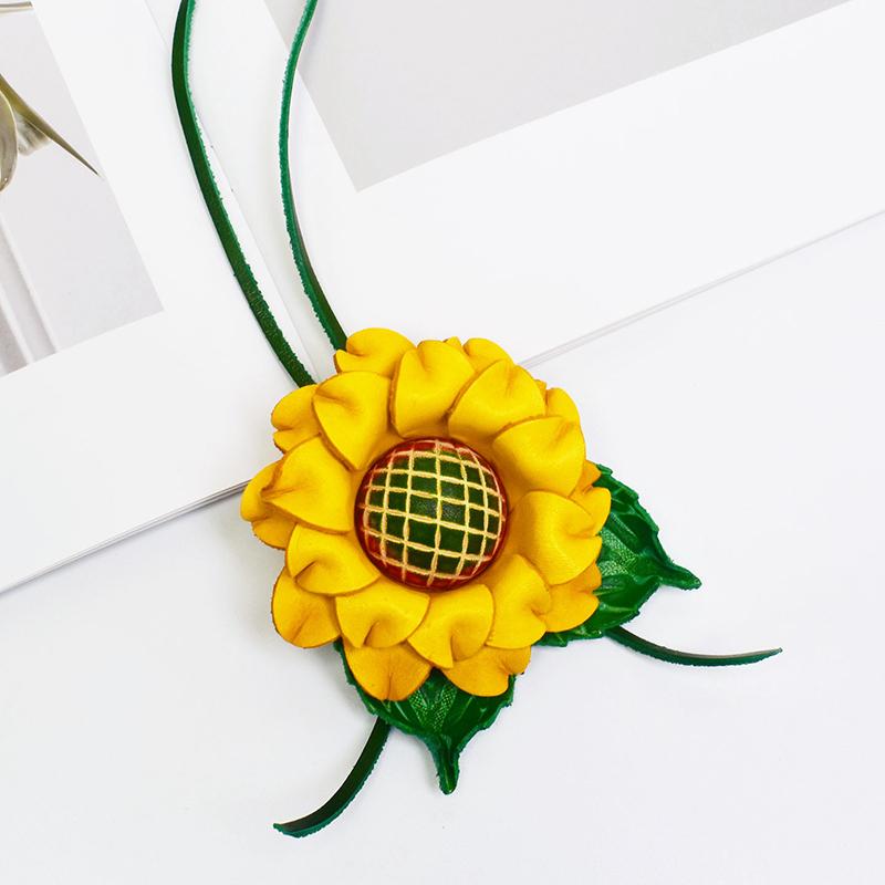 Cowhide Flower Bag Charm Hanging Ornaments Three-dimensional Sunflower Car Decoration Handmade National Style Bag Pendant