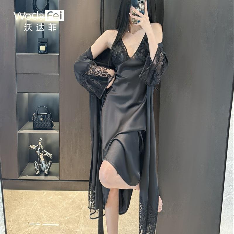 French v-neck lace suspender nightdress with chest pad backless long suspender skirt, thin waist thin ice silk loungewear