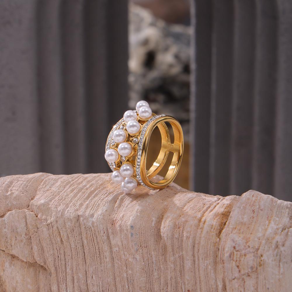Simple Luxury Pearl & Zircon Titanium Ring with Japanese-Korean Style - Trendy and Versatile Design