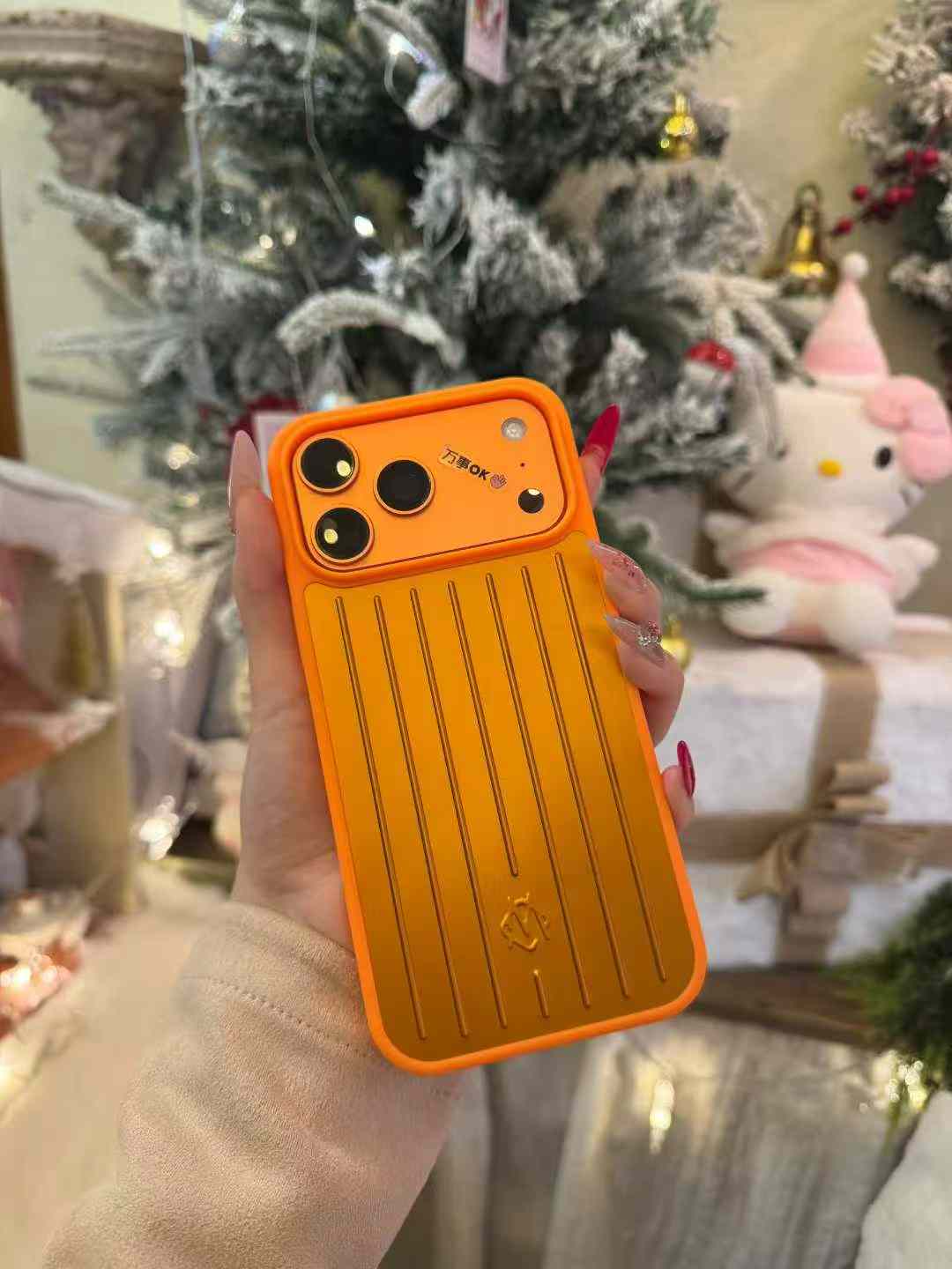 

Роскошный Бизнес 3D Чехол для Телефона с Дизайном Багажа для IPhone 17 Pro Max 16 15 14 Алюминиевый Сплав Задняя Панель Защита от Падений Защитный Чехол с Упаковкой в Подарочную Коробку iPhone17 Pro оранжевый