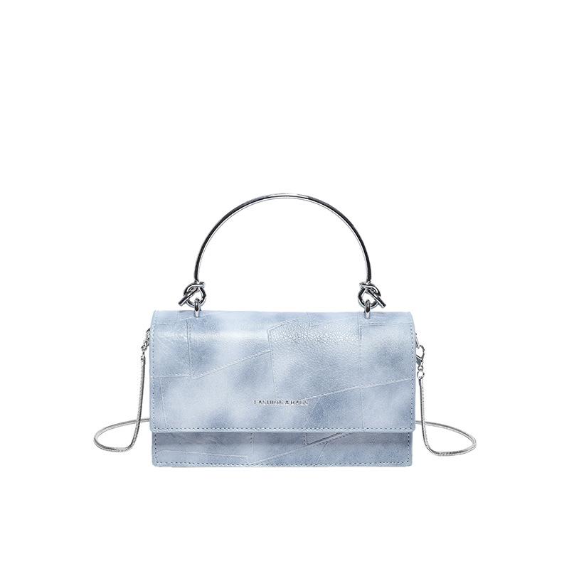 Niche Chain Shoulder Bag Women's New Temperament Versatile Small Square Bag Metal Portable Messenger Bag