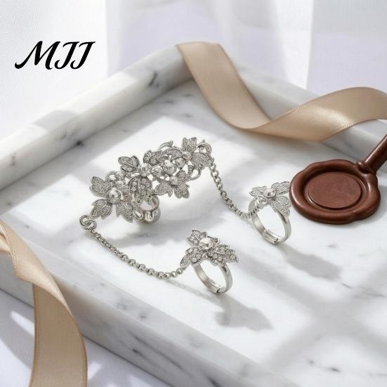 Women Hand Jewelry Rhinestone Flower Link Chain Ring, Bling Floral Leaf Full Finger Ring Dainty with Chain, Adjustable Open Statement for Wedding