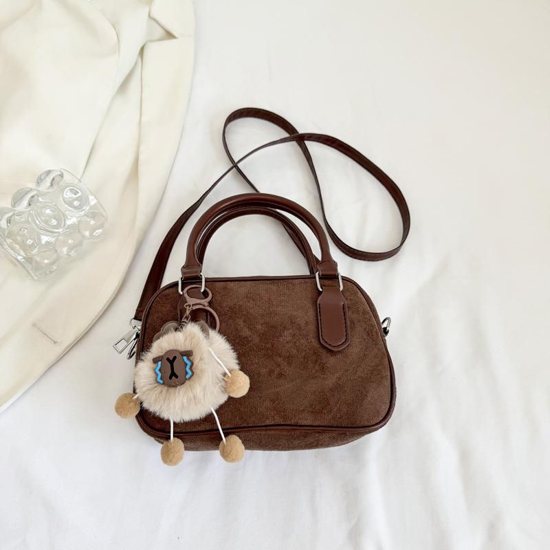 

Autumn and winter new retro matte versatile shoulder messenger small bag pillow bag portable women s bag tide Without pendant