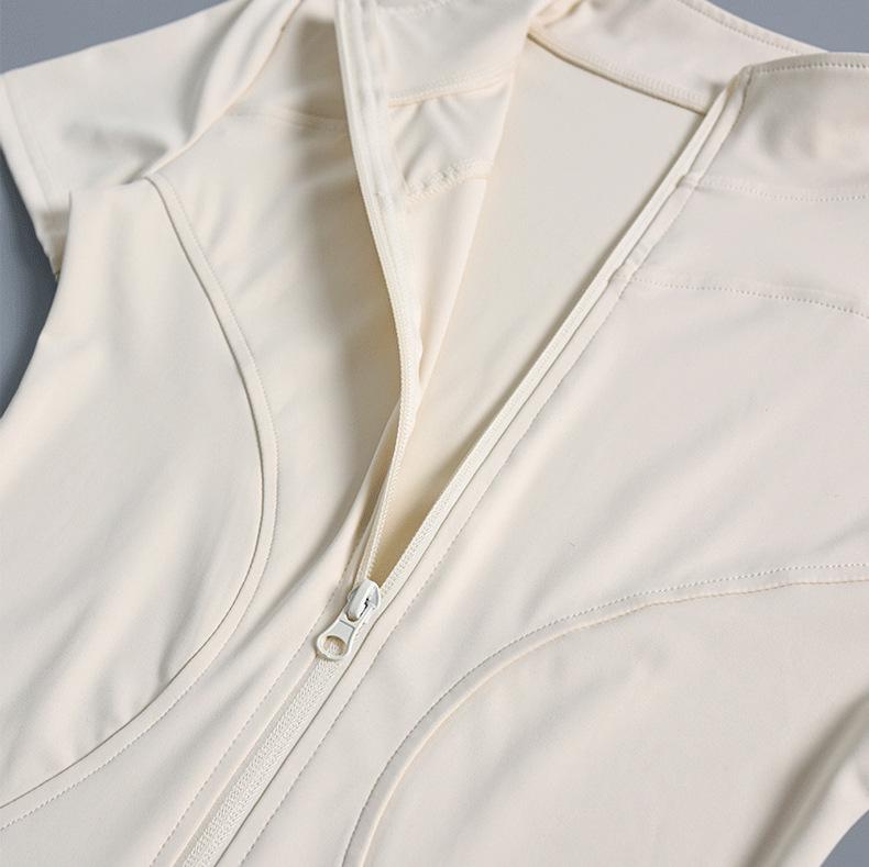 Women's Quick-Dry Bodycon Yoga Jacket - High Elasticity, Short Sleeve, Stand Collar, Zipper, Nude Feel for Fitness and Running (Summer)