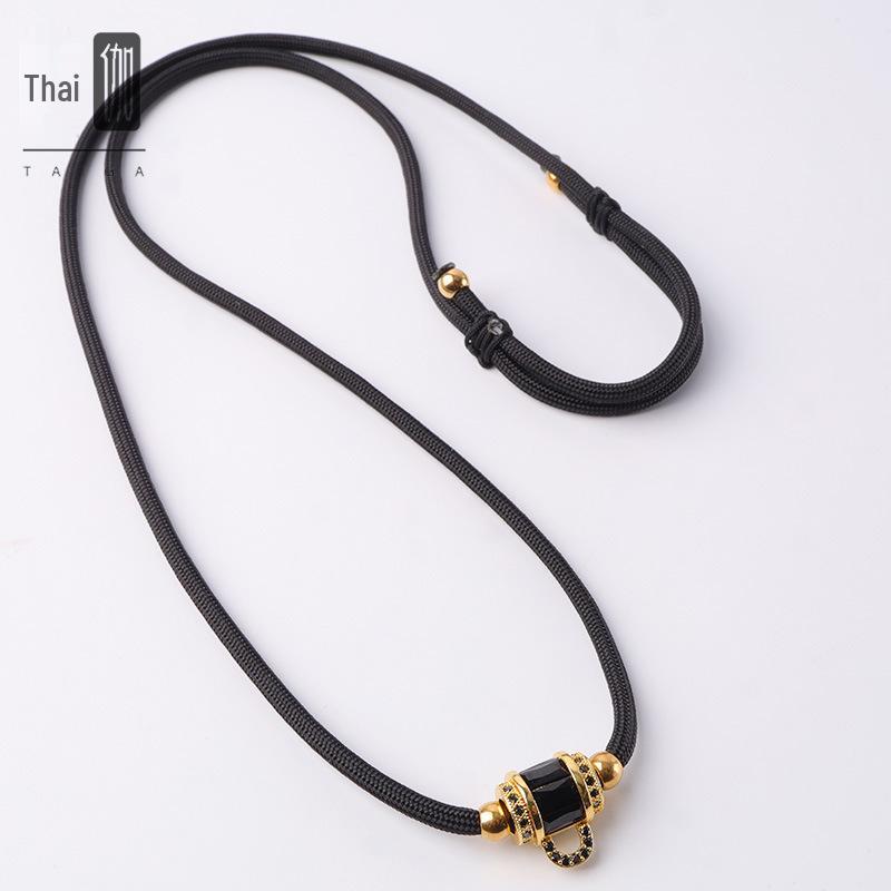 Amuletă Buddha Thailanda Lumină Aurie Lux Diamant Șnur Cordon – Colier Ajustabil