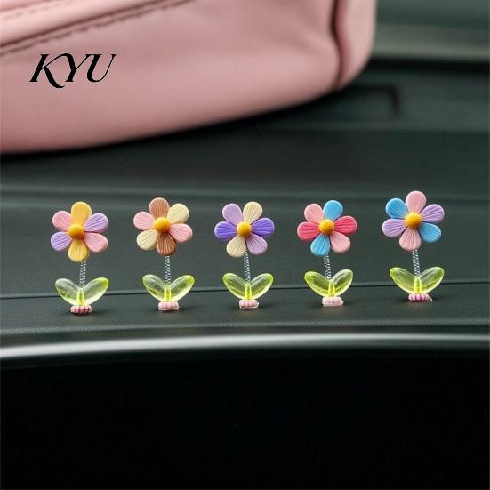 Desktop Flower Ornament Spring Wobbly Car Dashboard Ornament, Shaking Head Sunflower Interior Decor, Cute Decorations for Rearview Mirror And