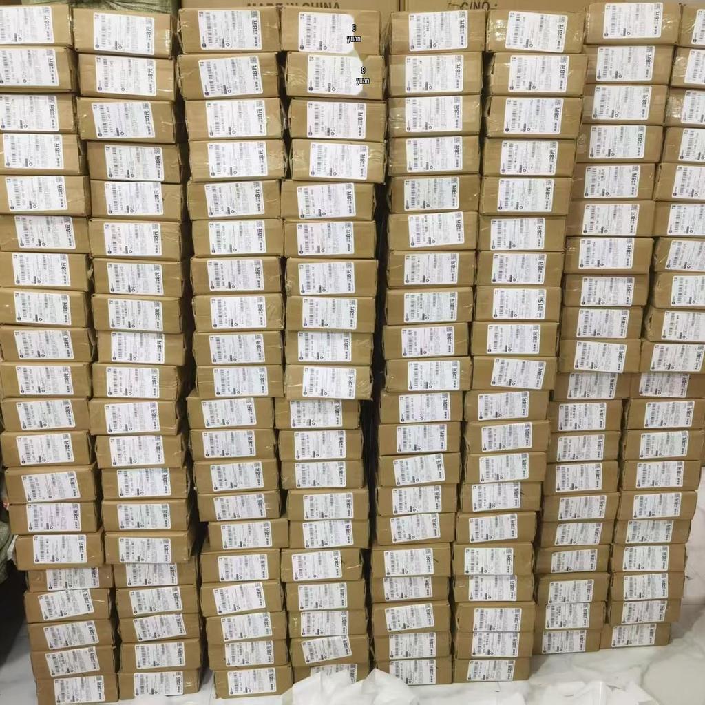 Eieraufbewahrungsbox: Platzsparender mehrschichtiger Schiebeschrank für die Kühlschranktür