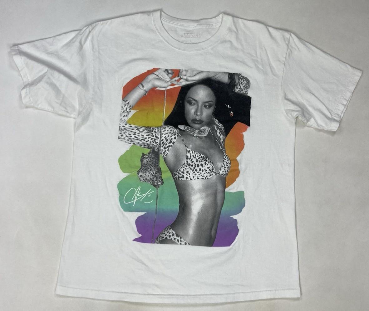 Aaliyah Graphic T-shirt Men Large White Short Sleeve Music M