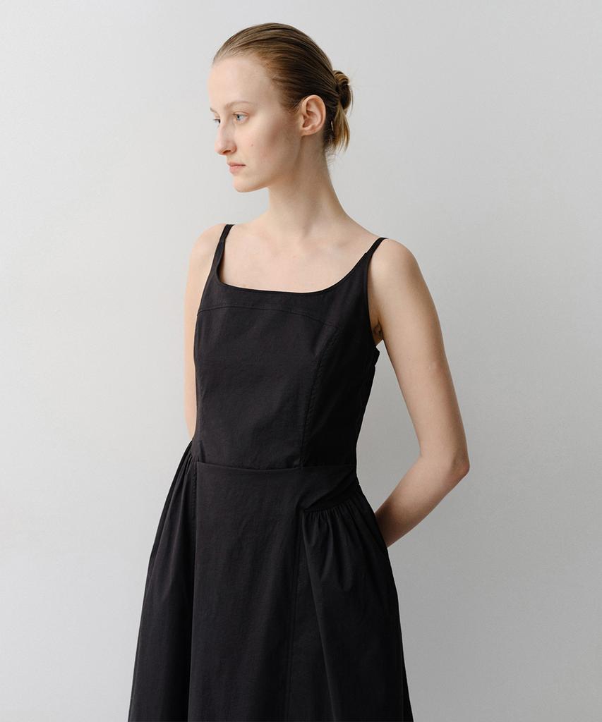Ia Side Shirring Sleeveless Dress (Black)
