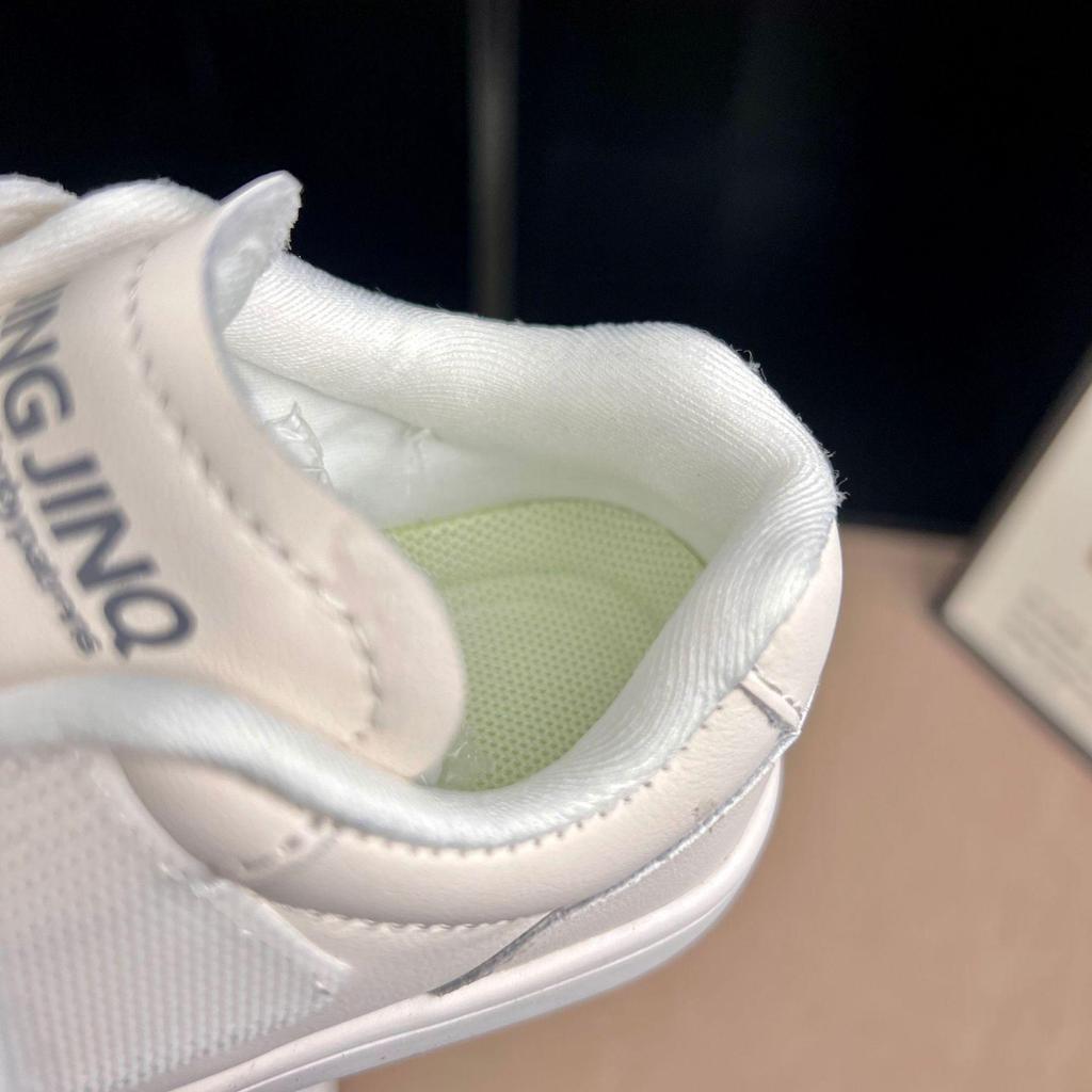 2026 Kids' White Velcro Soft Sole Unisex Casual Shoes: Breathable, Versatile, Simple Sports Design.
