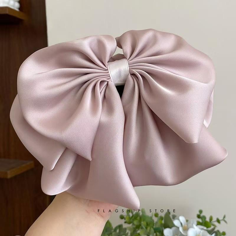 Versatile French Satin Bow Shark Clip - Elegant Texture Hair Accessory with Flower Bud Claw Design