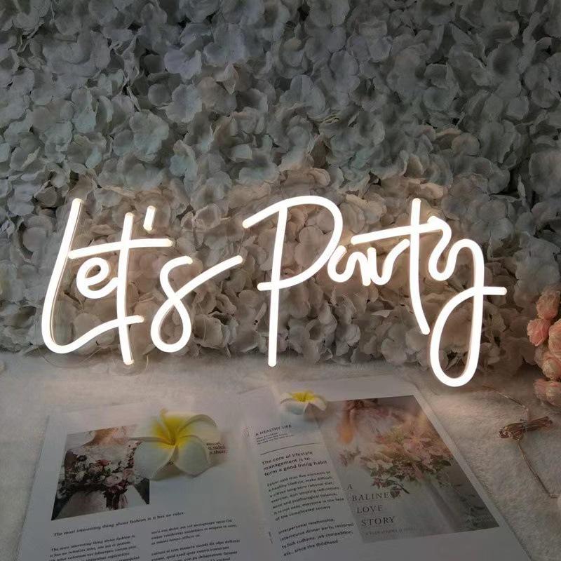 Neon Game Console Crown Bear Claw LED Light – Decorative Net Celebrity Mood Light