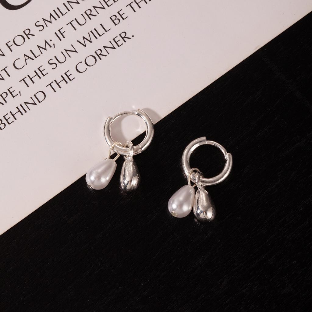 Exquisite And Simple Style Earrings Light Luxury Niche Water Drop Pearl Stud Earrings High-End Sense Small Temperament Earrings