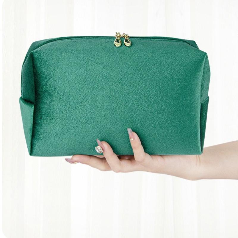 1pcs Flannel Makeup Bag Cosmetic Organizer Portable Handheld Makeup Pouch for Outdoor Travel Daily Toiletry Storage