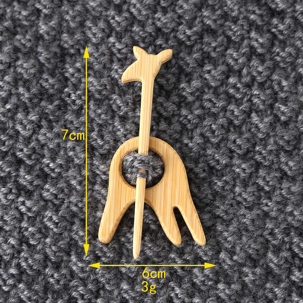 New Wooden Animal Pattern Brooch Pin - A Unique Gift