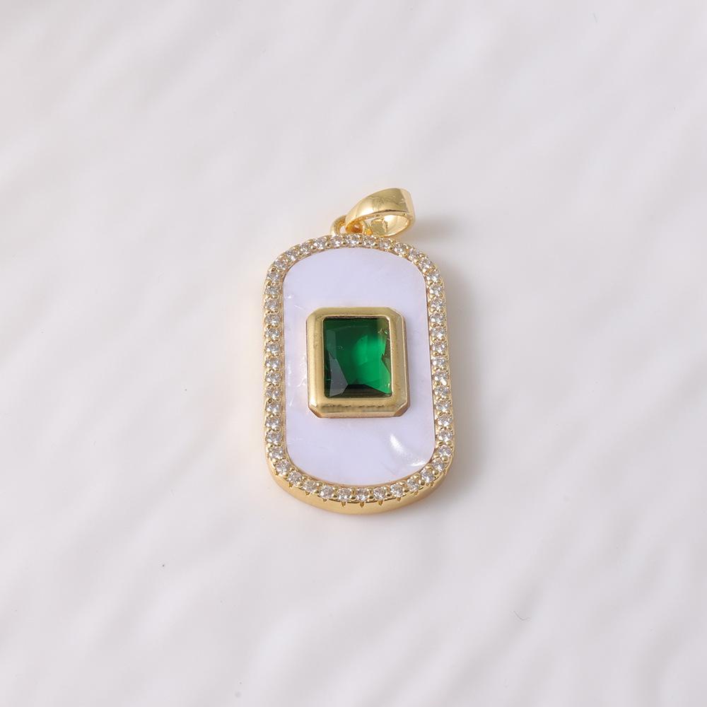 Elegant Women's Retro Light Luxury Square Emerald Pendant Necklace