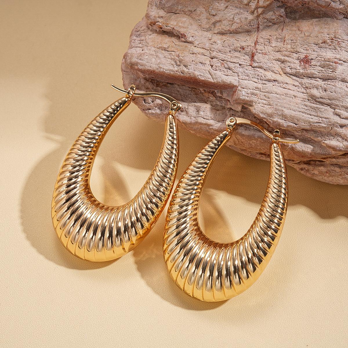 Heavy Industry Geometric Oval Glossy Ear Buckle Personalized Environmental Protection Cold Wind Earrings