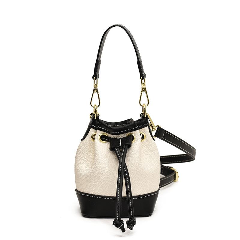 Este ano, a bolsa popular feminina 2025 nova versão coreana da moda bolsa de ombro com estampa de leopardo bolsa mensageiro portátil mini bolsa balde