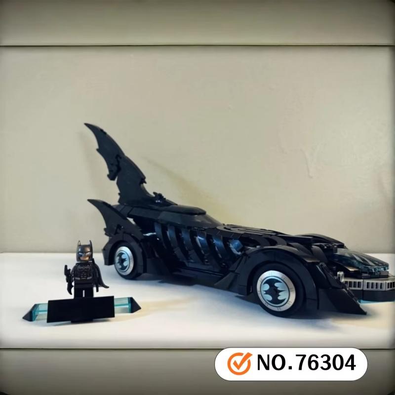 2026 New 909PCS Famous Movie Batmobile Supercar 76304 Heroes Series Super Bat Forever Birthday Party Gifts Kid Puzzle Model Toys