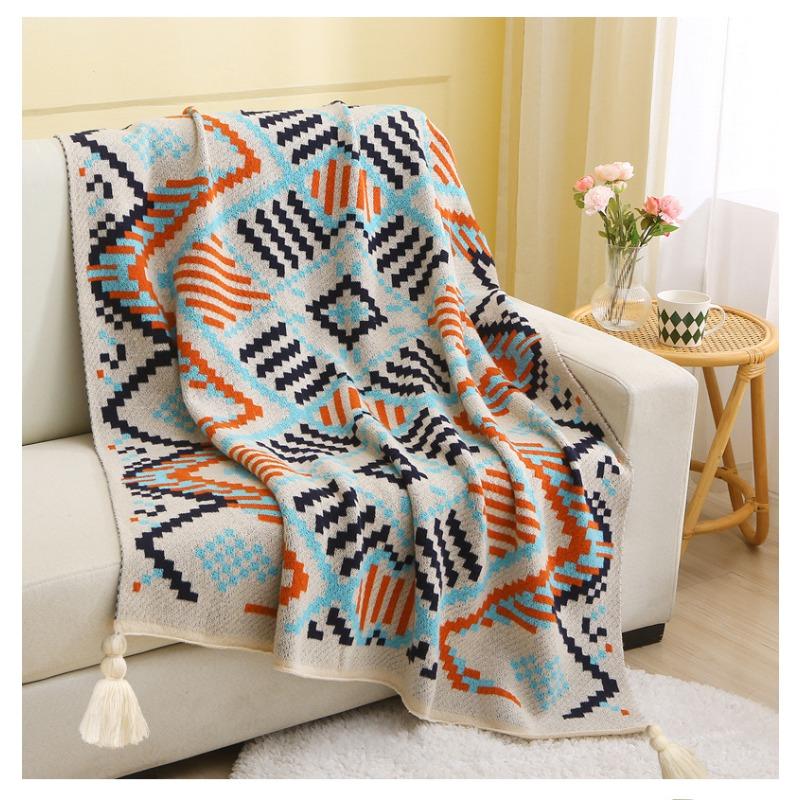 Blanket Multifunctional Boho Knitted Throw Vintage Wave Tassel Blanket for Sofa Couch Window Seat Lightweight Nap Air Conditioning Blanket