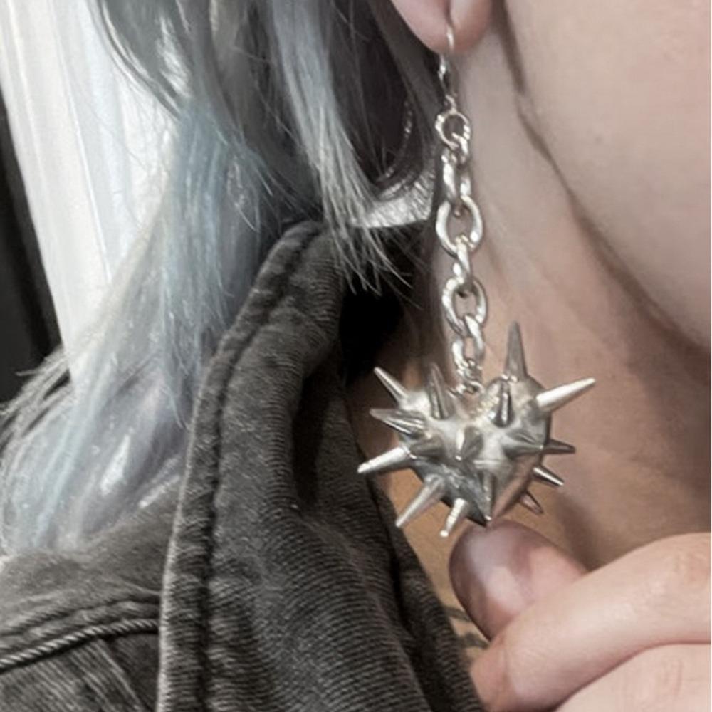 Gothic Personality Sliver Color Thorns Spikes Heart Shape Pendant Dangle Earrings for Women Men Hiphop Punk Jewelry Accessories