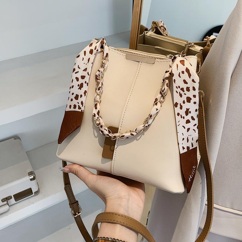 

Фактура і практичність, весна 2024, нова повсякденна жіноча сумка, модна ретро-сумка, шовковий шарф, сумочка-відро