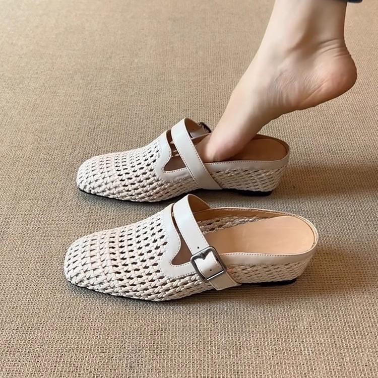 Soft leather version~ French holiday style woven hollow inner heightening bag head shoes women's head belt buckle breathable muller shoes