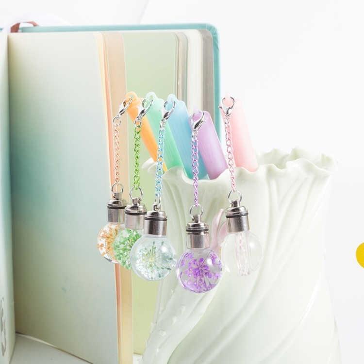 1 Stück Blumenanhänger Stift Kreativer leuchtender Glühbirnenstift Schwarzer Stift Koreanischer kleiner frischer Gelstift Signieren P