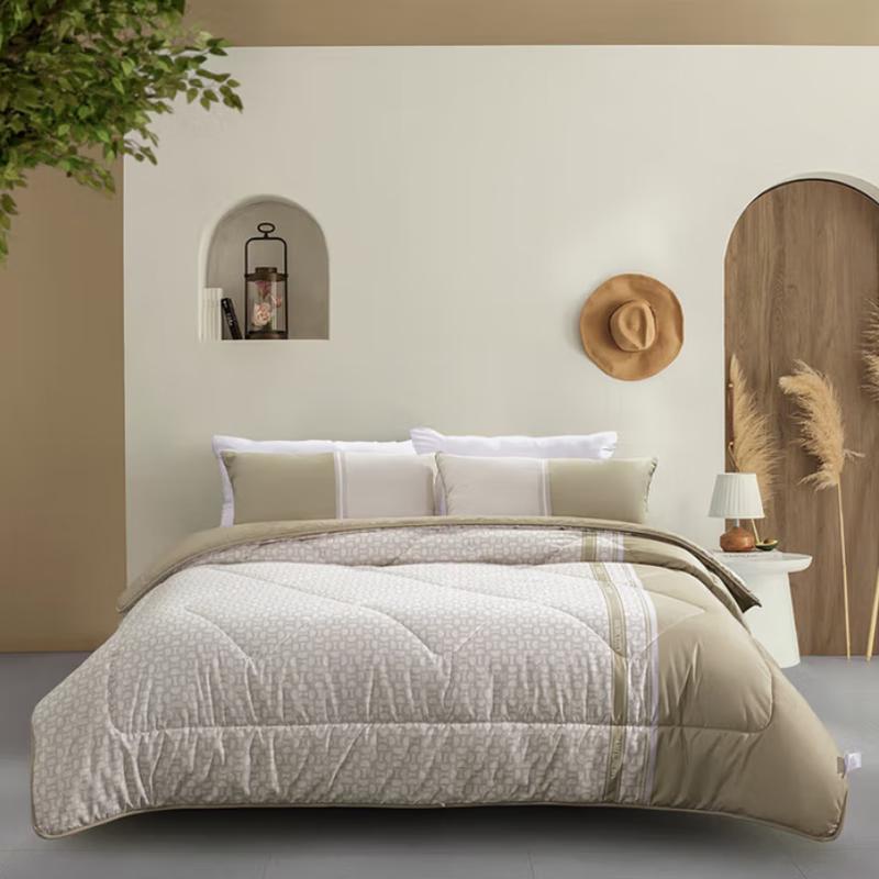 

Mercury Home Textiles Mona Australian Wool Quilt