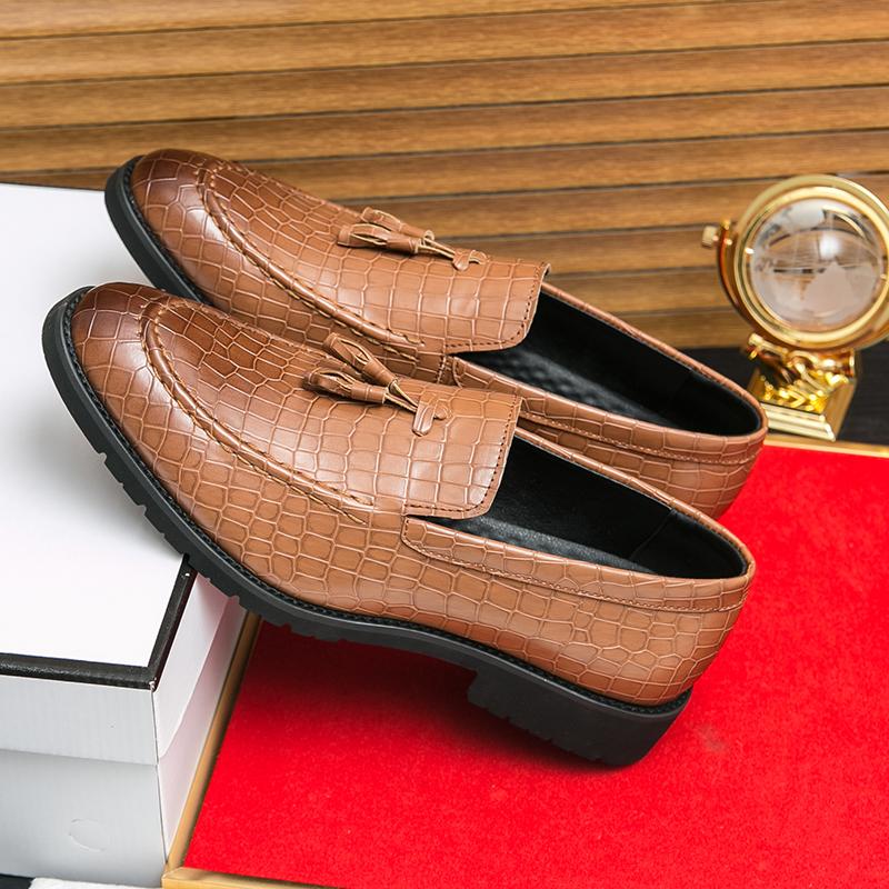 Fashion Leather Shoes Man Casual Loafers Luxury Design Slip on Male Dress Shoes Leisure Style Big Size Good Wear-resistant Sole