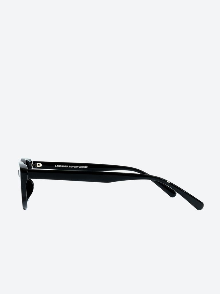 Laseuteljia Noir Black