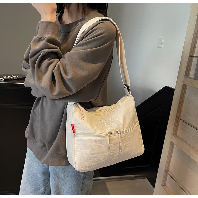 New Women's Bag, Korea Dongdaemun Embroidery Bag.