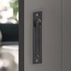 Sada kování pro zasouvací dveře Kovová konstrukce Systém hladkého posuvu Snadná instalace Prostorově úsporný design pro moderní domy