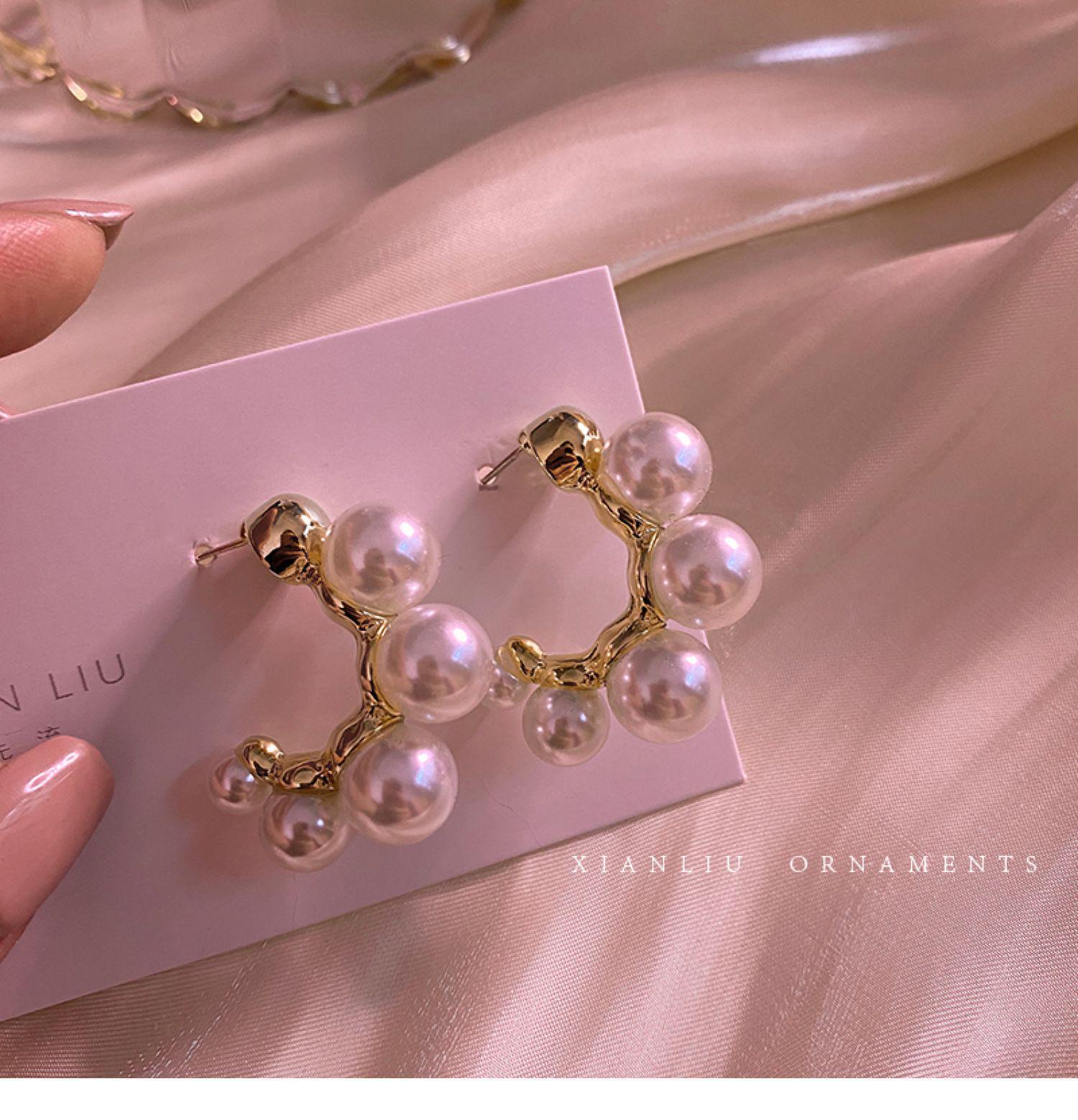 2026 French High-End Pearl Stud Earrings: Elegant, Light Luxury, European Style