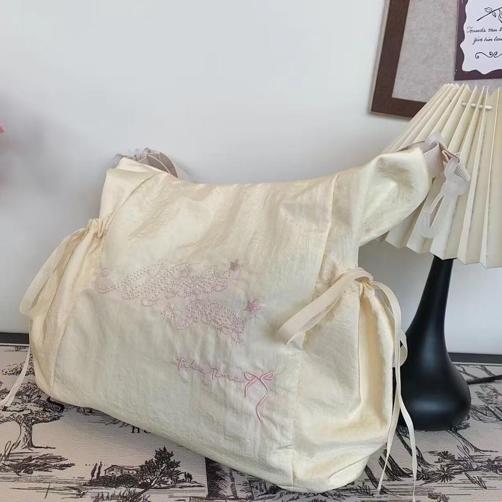 New Chinese style women's embroidered letter non-woven zipper crossbody bag  small  fresh  versatile  light  shoulder bag