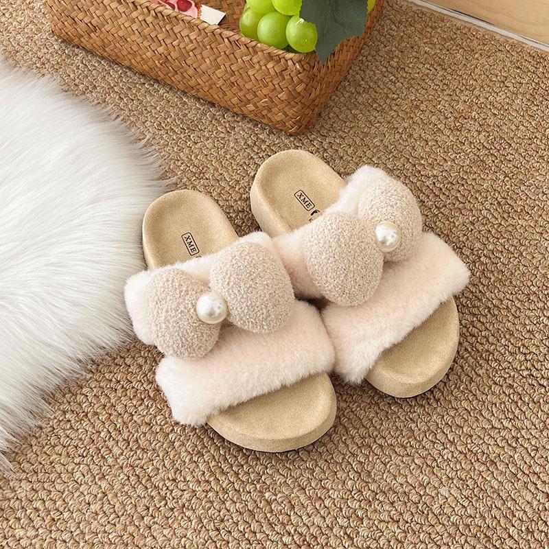 

Pearl bow fluffy slippers women s autumn and winter new home wooden floor confinement plush one-word cotton slippers 40 бежевый