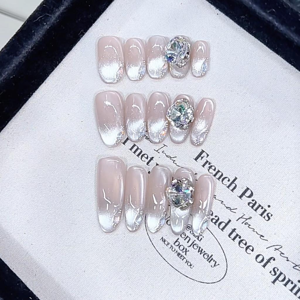 Pure Handcrafted New Moonstone Zircon Big Diamond White Cat Eye Temperament White Nail Patch