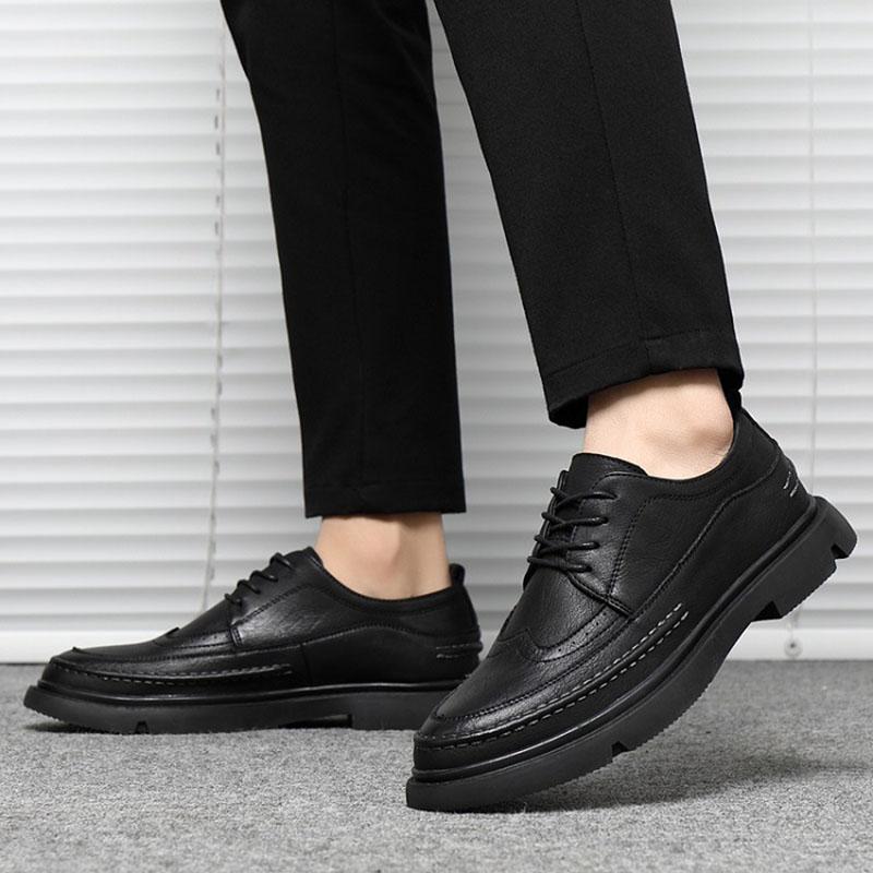 New 2024 Autumn Early Winter Shoes Men Brogues Flat Thick Sole Mens Casual Shoes Black Leather Male Footwear A4832