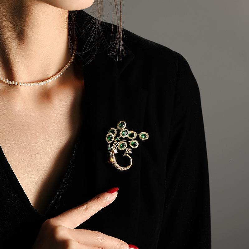 Phoenix Brooch: Chinese-Style Colorful Zirconia Pin for Women's Suits and Sweaters