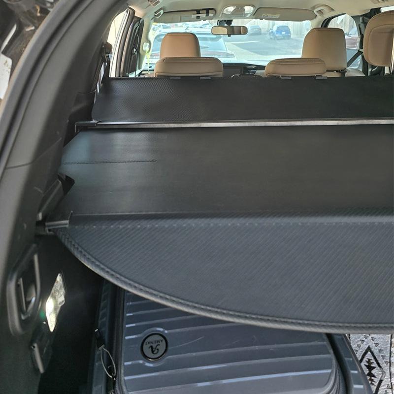 Isuzu MU-X Retractable Trunk Cargo Cover Modification