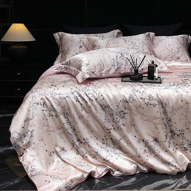 Luxury High-end Silk Bedding Set Silky Satin Quilt Cover Set Printed Queen King Duvet Cover Soft Gift for Your Lover Friends