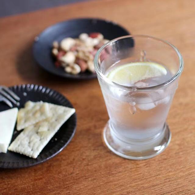 Other Mountain L Collection: Embossed Bee Juice Cup, Ice Cream Cup & White Grape Stemmed Wine Glass Set