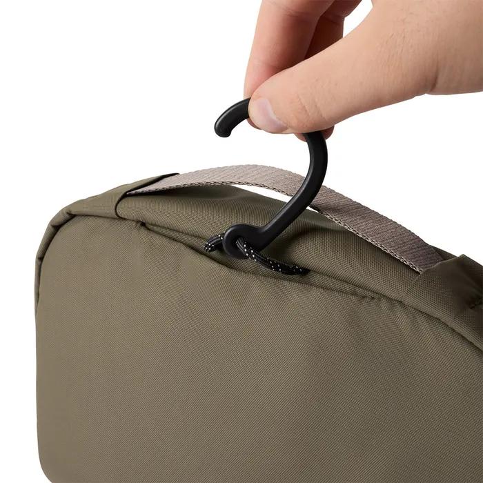 Hanging Toiletry Kit (EDHA-SKP-239) - Sea Kelp