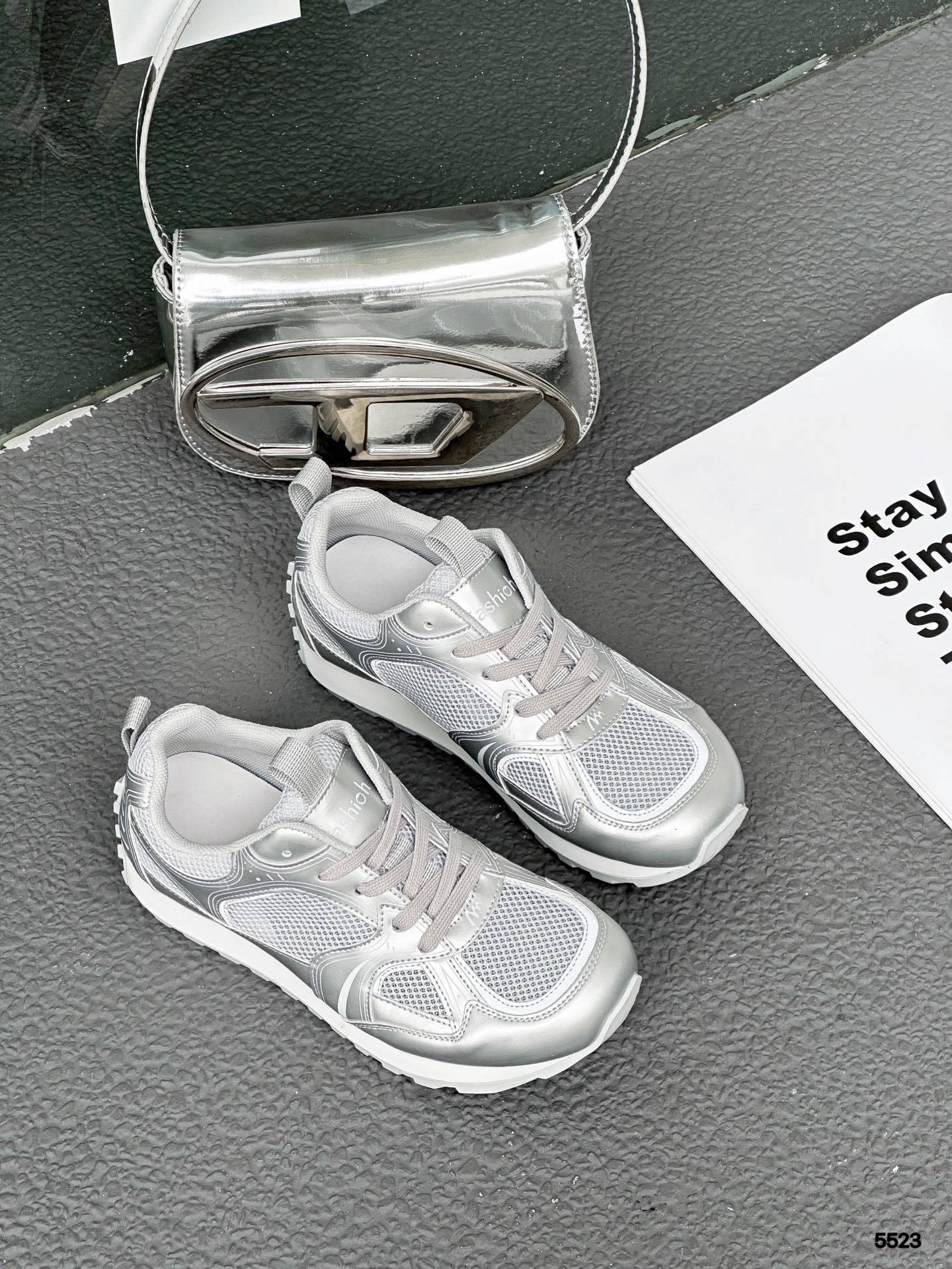 

EOS сетчатые дышащие шнурованные на плоской подошве кроссовки Forrest Gump спортивная и повседневная обувь женская лето 2025 нескользящие немецкие тренировочные кроссовки женские 40 серебряный