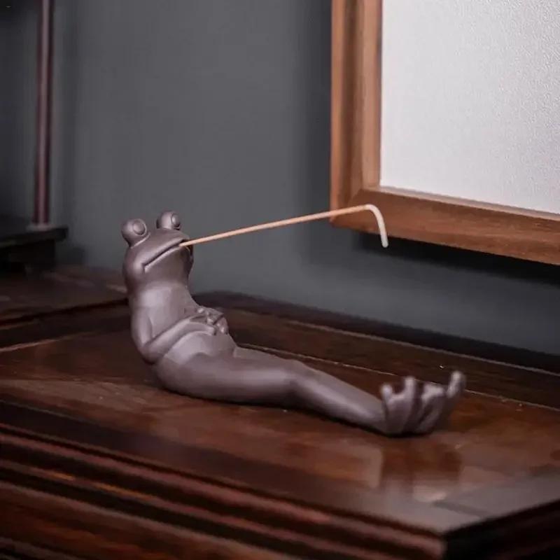 Home Decoration Creative Gifts Cute Frog Sculpture Incense Stick Burner Holder with Sticks Handmade Ceramic Incense Stick