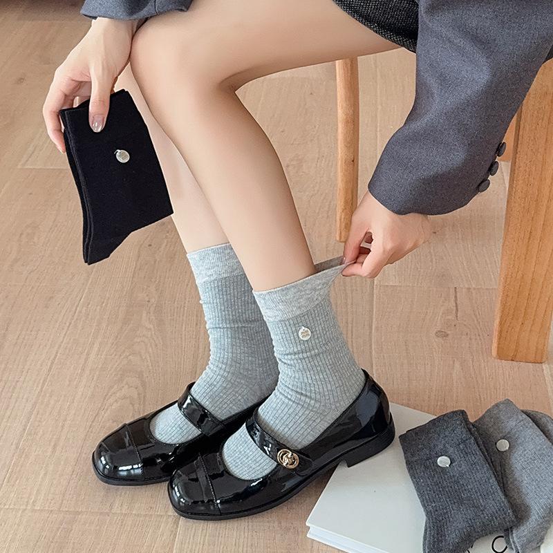 Female Autumn New Button Solid Color All Go Boneless In The Tube Stack Socks