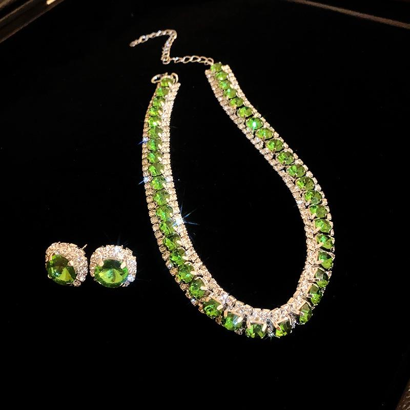 Elegant Rhinestone Square Earrings & Necklace Set – Light Luxury Clavicle Chain Jewelry for Fashionable Evening Wear